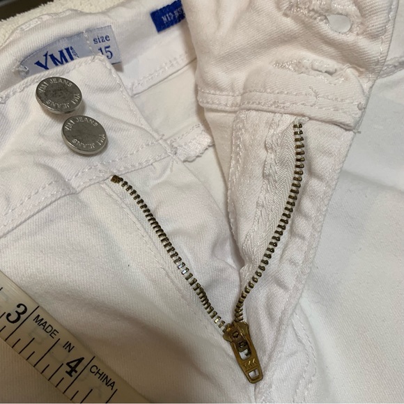 YMI Mid Rise Ankle Distressed Jeans Size 15 White - Picture 12 of 12